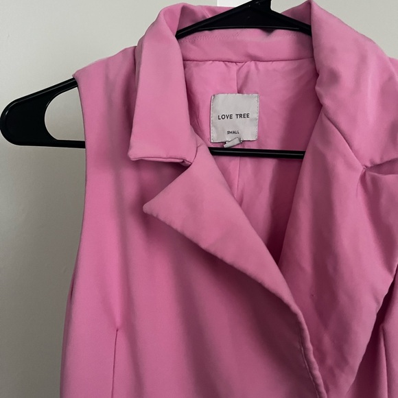 Sleeveless Blazer Dress - Picture 2 of 13